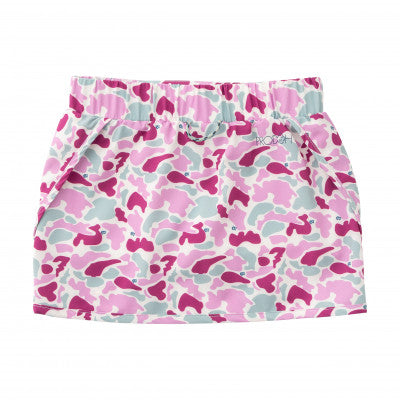 back view of girls activewear skort in orchid purple camo